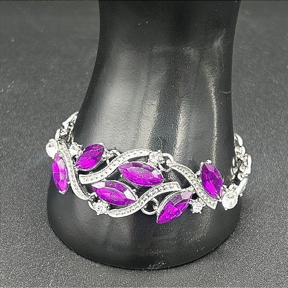 Vintage Silver‎ Rhinestone Bracelet Purple Marquise Crystals 7.75in
